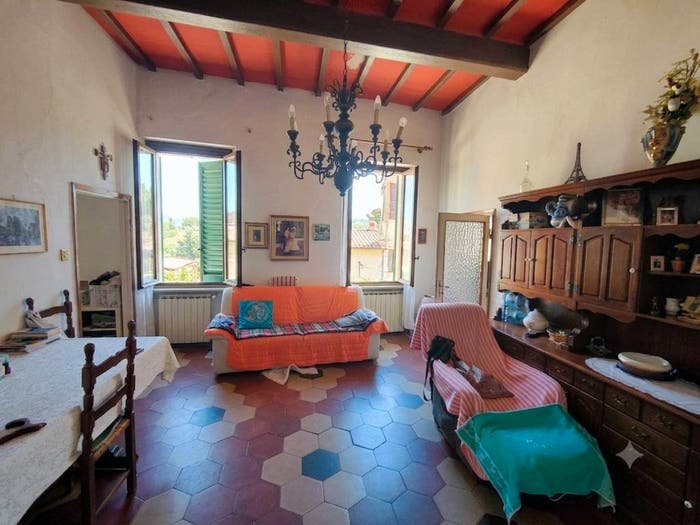 Appartamento con 5 locali in vendita in Via Roma, Città, Montevarchi