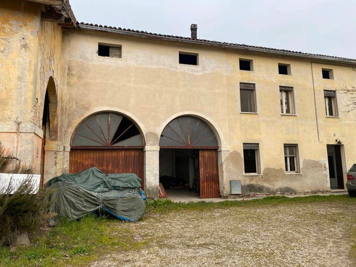 Casa con 6 locali in vendita in Via Altichiero, Altichiero, Padova