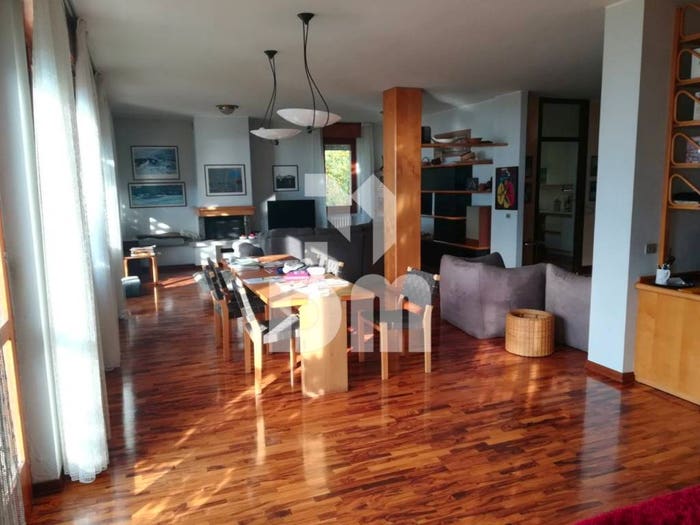 Casa quadrilocale in vendita in Via Novareno, Centro, Bellano
