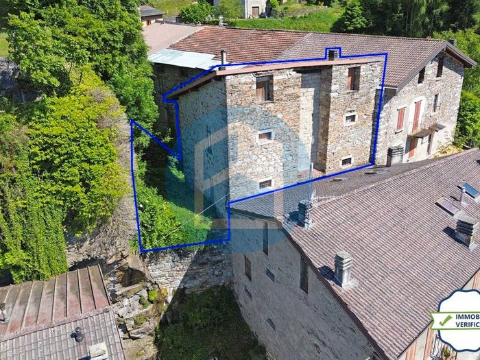 Casa bilocale in vendita in Via Crocedomini, Prestine, Bienno
