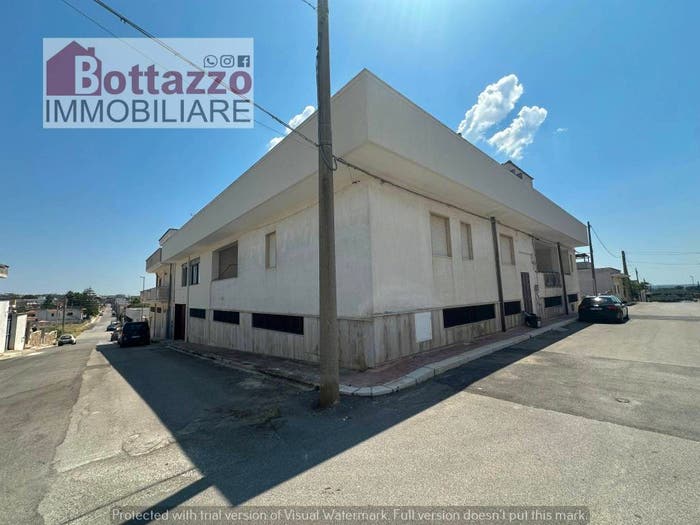 Appartamento quadrilocale in vendita in Via Platone, Centro, Lizzano
