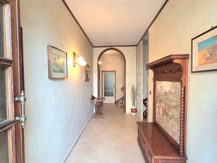 Casa con 6 locali in vendita in Via Luigi Gonzaga, Centro, Guastalla