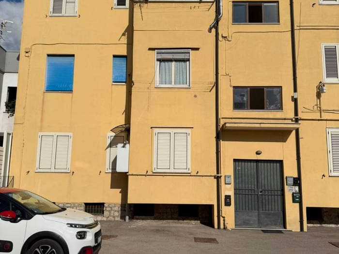 Appartamento trilocale in vendita in Via Iardino, Avella