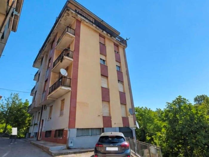Appartamento bilocale in vendita in Via giuseppe mazzini, Albizzate