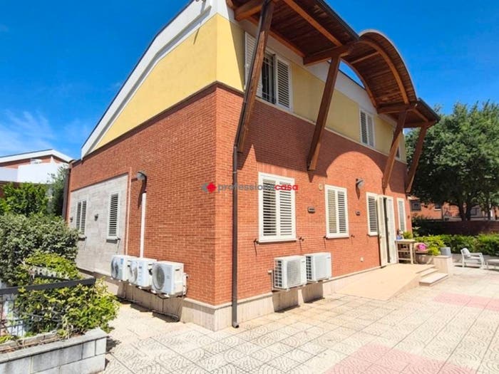 Casa con 5 locali in vendita in Via Stefano Morellina, Città del Cinema Aeroporto, Foggia