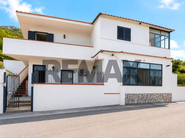 Casa con 6 locali in vendita in Castelmola