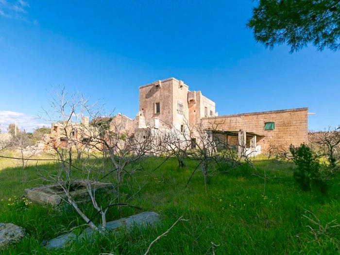 Casa con 6 locali in vendita in Via ProvLe Casalabate, Caracci, Lecce