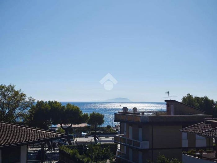 Casa con 6 locali in vendita in Via delle Mura Megalitiche, Centro, Minturno
