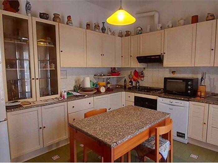 Appartamento con 5 locali in vendita in Borgo Rodi, Ancona
