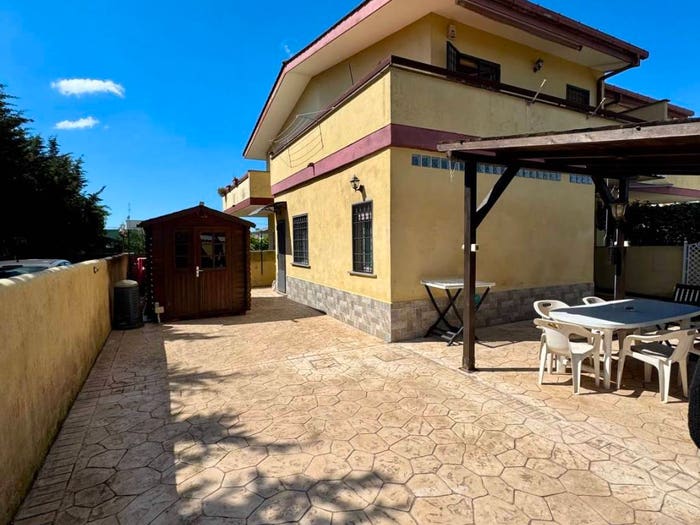 Casa con 5 locali in vendita in Via delle Tube, Villa Claudia, Anzio