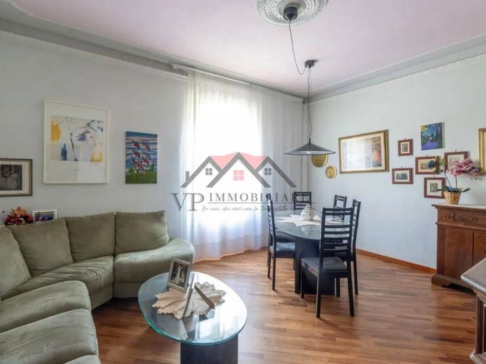 Appartamento con 5 locali in vendita in Via Casa Vescovi, Larderello, Pomarance