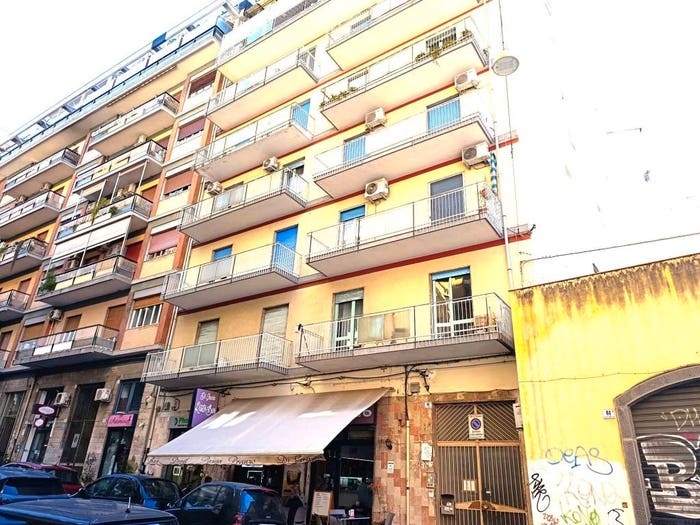 Appartamento con 5 locali in vendita in Via Matteo Renato Imbriani, Vulcania Sanzio, Catania
