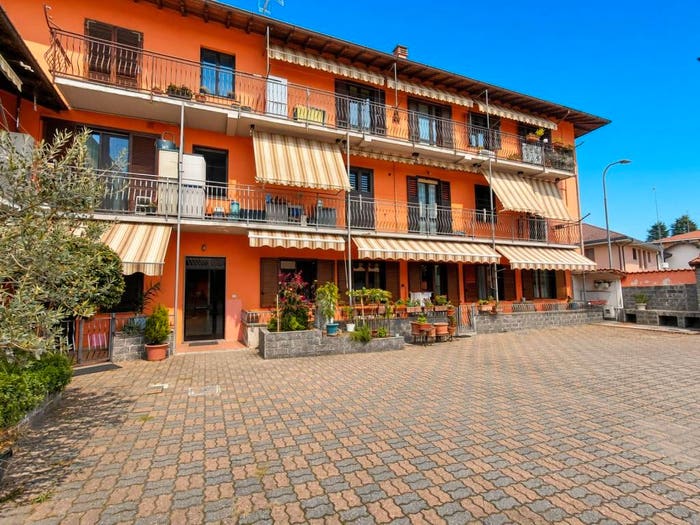 Appartamento trilocale in vendita in Via Guglielmo Pepe, Dairago