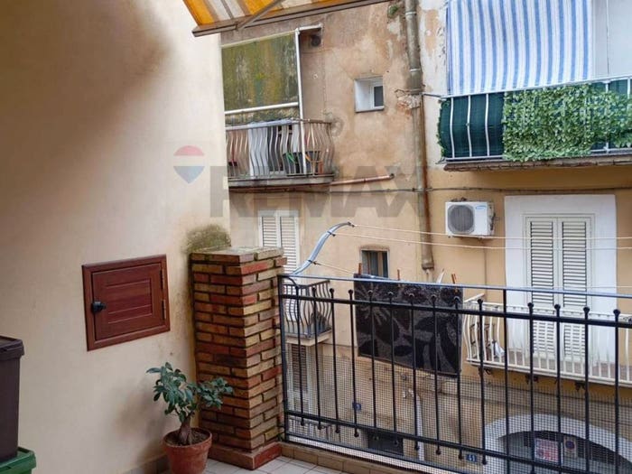 Casa quadrilocale in vendita in Via San Leonardo, Centro, Caltagirone
