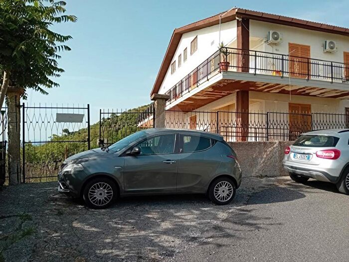 Appartamento quadrilocale in vendita in Via della Collina, Torremezzo Di Falconara, Falconara Albanese