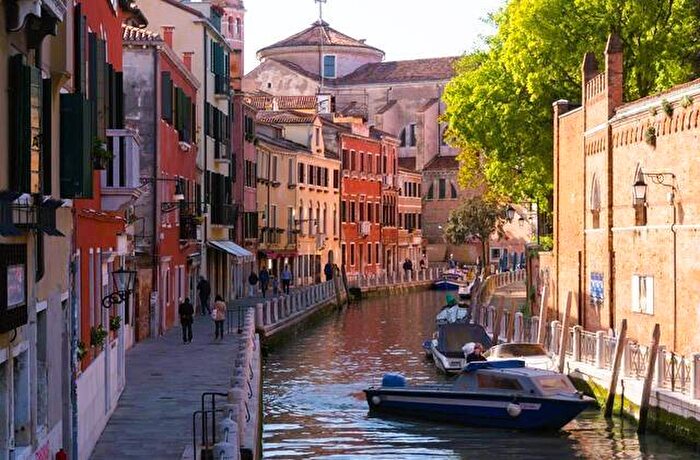 Appartamento quadrilocale in vendita in Fondamenta dei Tolentini, Santa Croce, Venezia