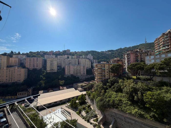 Appartamento trilocale in vendita in Via Ventotene, Lagaccio, Genova