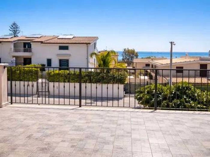 Casa con 6 locali in vendita in Via M Amato, Lido Di Noto, Noto