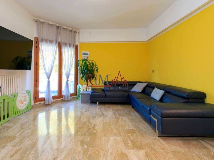 Appartamento trilocale in vendita in Via delle Forze Armate, Baggio, Milano