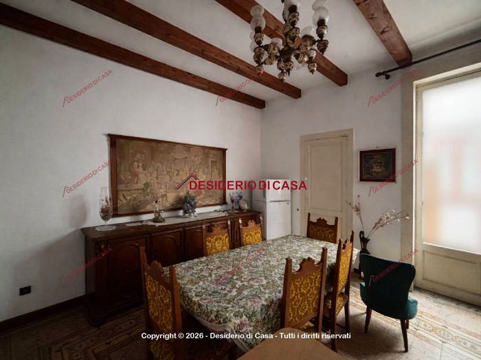 Casa con 6 locali in vendita in Piazza Guglielmo Marconi, Centro, Milazzo