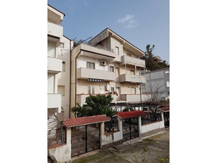 Casa trilocale in vendita in via della collina, Torremezzo Di Falconara, Falconara Albanese