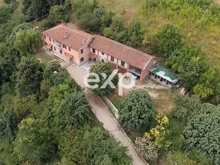 Casa con 6 locali in vendita in Strada Santo Spirito, Corso Alba Variglie, Asti