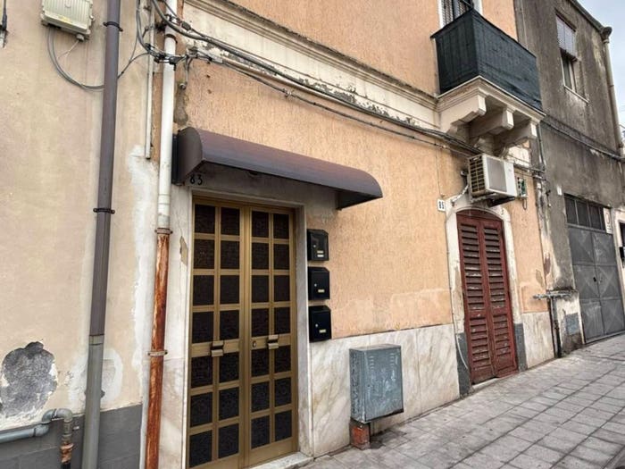 Appartamento trilocale in vendita in Via Policastro, Picanello, Catania