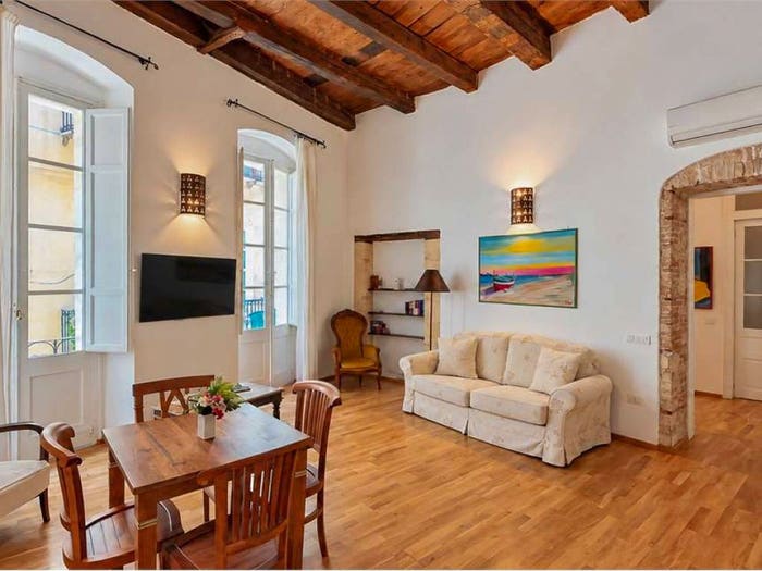 Appartamento bilocale in vendita in via Lamarmora, Castello, Cagliari