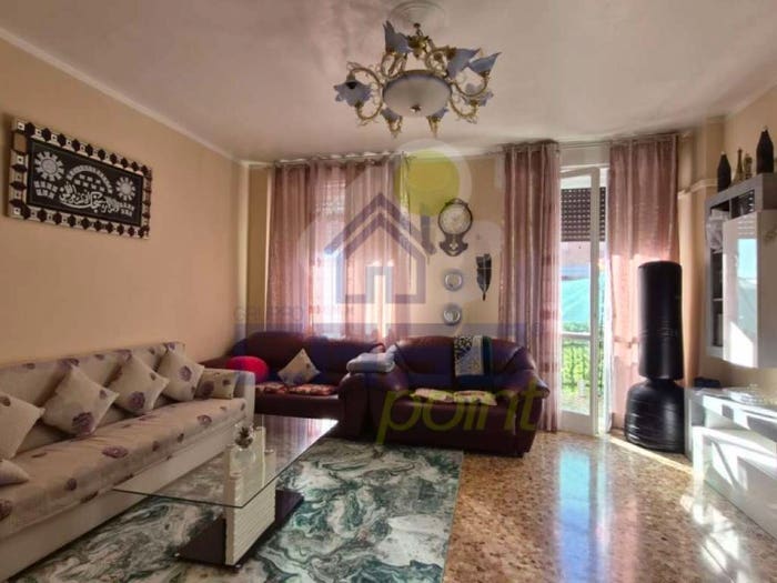 Appartamento con 6 locali in vendita in Galleria Gonzaga, Centro, Guastalla
