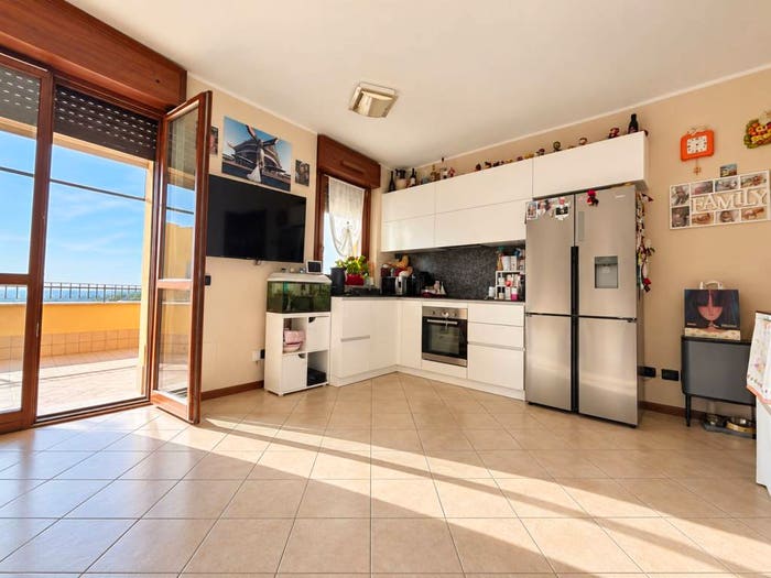 Appartamento trilocale in vendita in Via Pompeo Marchesi, Quarto Cagnino, Milano
