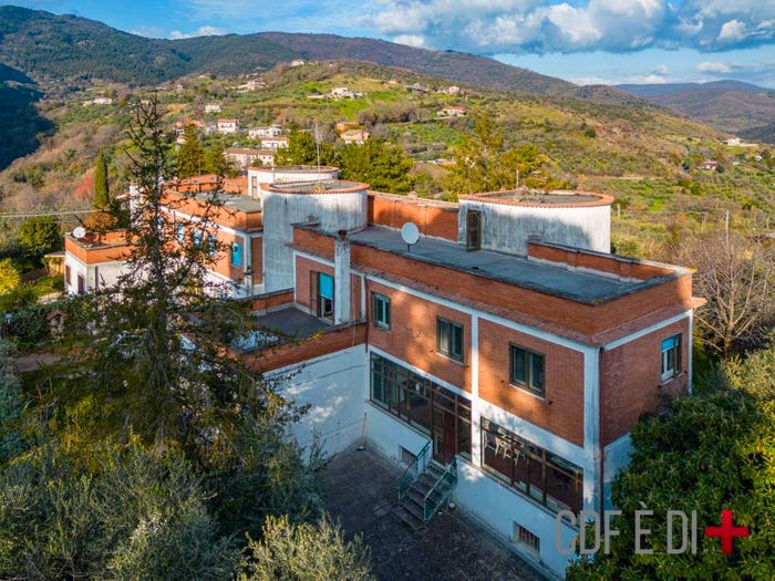 Casa con 5 locali in vendita in Via Fontana Vecchia, Salisano