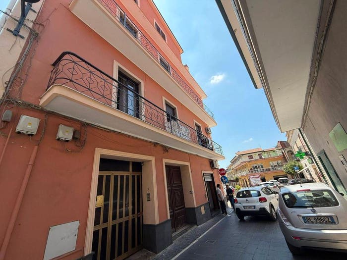Appartamento con 5 locali in vendita in Via Vittorio Emanuele, Centro, Bellona