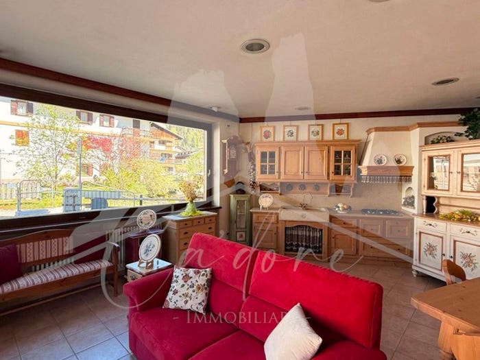 Appartamento quadrilocale in vendita in Via Venezia, Centro, Santo Stefano di Cadore