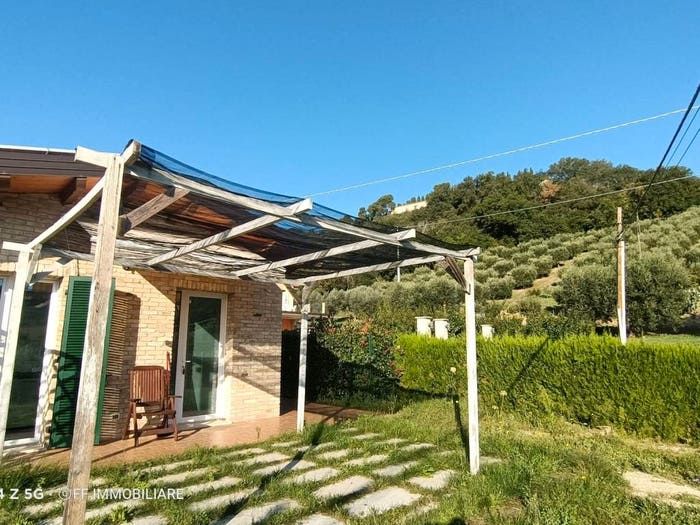 Casa con 6 locali in vendita in Contrada Coste da Sole, Lapedona