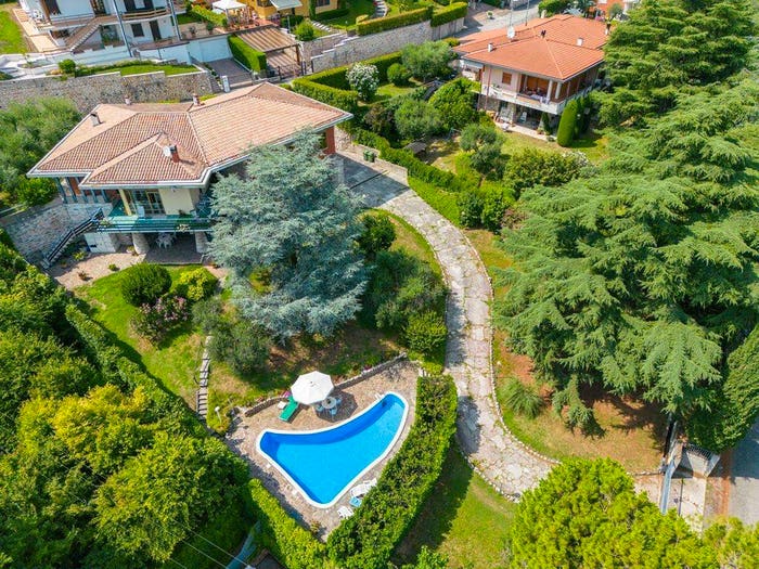 Casa con 6 locali in vendita in Via Vittorio Emanuele Rossi, Centro, Grezzana