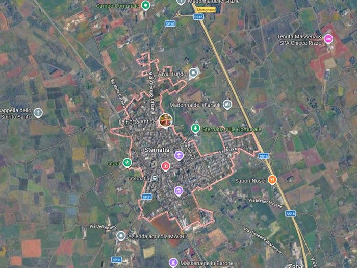 Appartamento con 6 locali in vendita in Via B Croce, Sternatia