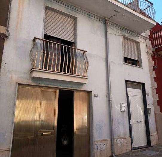 Casa con 6 locali in vendita in Via Solferino, Centro, Pachino
