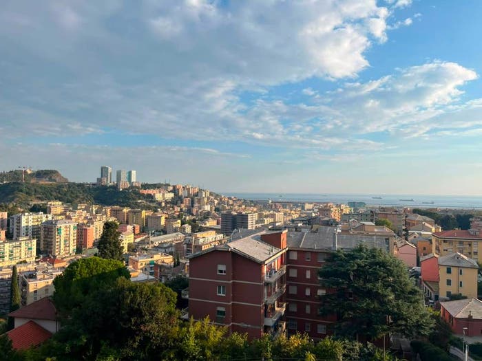 Appartamento con 6 locali in vendita in Via Domenico Oliva, Sestri Ponente, Genova