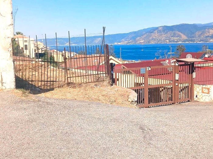 Appartamento bilocale in vendita in Via Panoramica dello Stretto km, Villaggio Pace, Messina