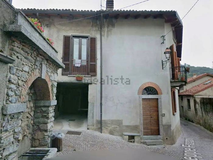 Casa con 5 locali in vendita in Via Pietro Fioroni, Lasnigo