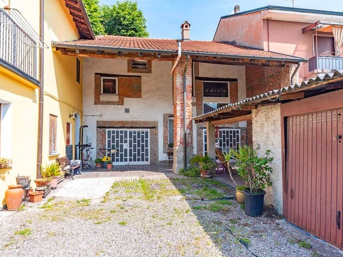 Casa bilocale in vendita in Largo Grancia, Centro, Lainate