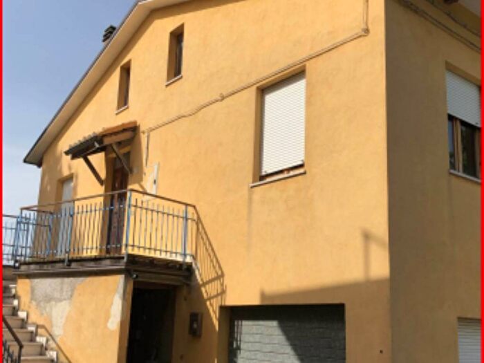 Appartamento trilocale in vendita in Via Casalini, Urbino