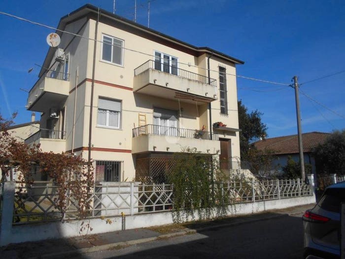 Casa con 6 locali in vendita in Via Eremo, Porto Garibaldi, Comacchio