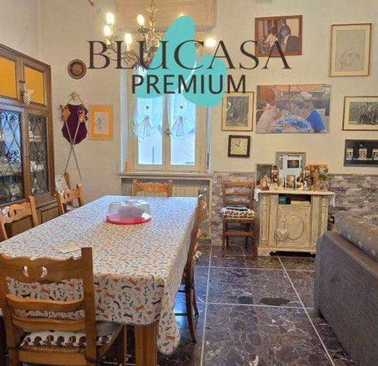 Casa quadrilocale in vendita in Via Xxiv Maggio, Centro, Meldola