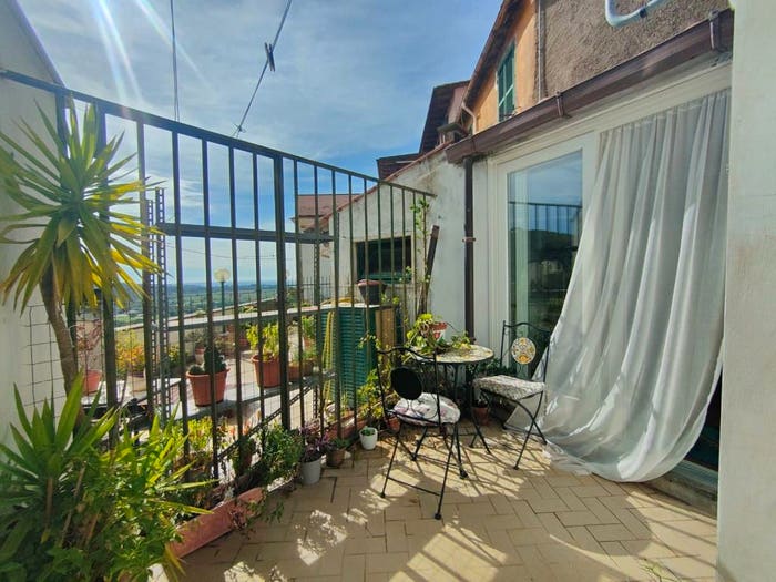 Appartamento quadrilocale in vendita in Via Flora, Centro, Ariccia