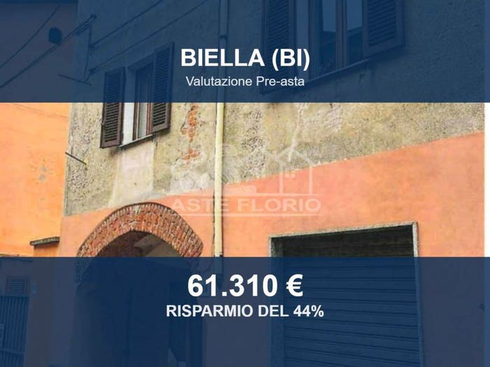 Appartamento trilocale in vendita in Via Rosazza, Chiavazza, Biella