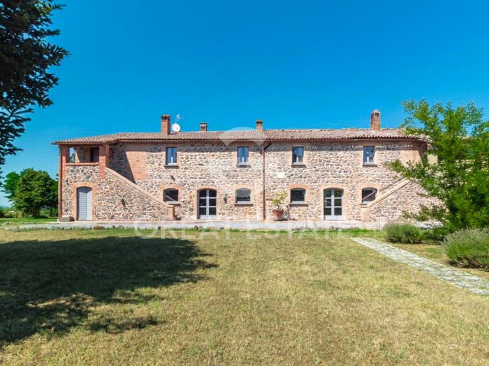 Casa con 6 locali in vendita in Orvieto