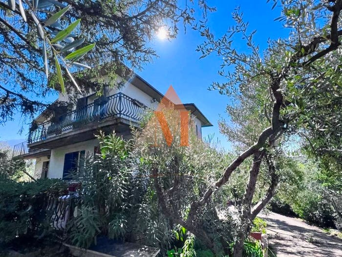 Casa quadrilocale in vendita in Via dell'Uliveto, Palombara Sabina