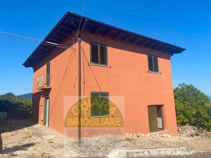 Casa con 6 locali in vendita in via Vicenne II, Centro, Furci