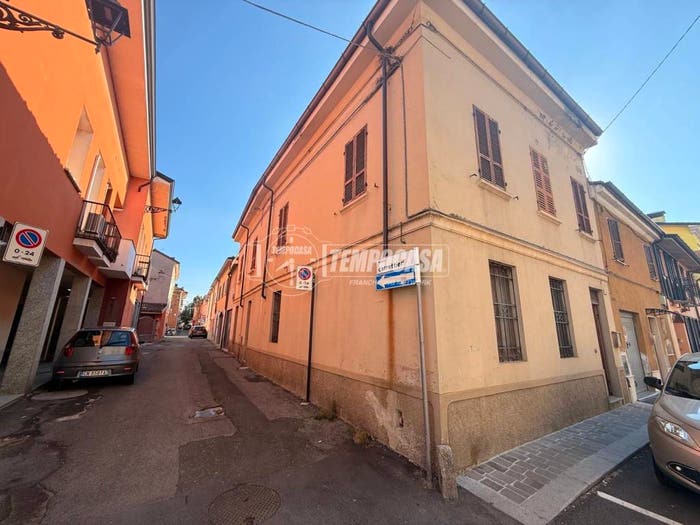 Appartamento quadrilocale in vendita in Via Mozza, Centro, Castel San Giovanni